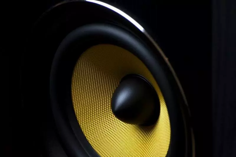 3歲兒一指戳爆90萬音響…媽翻臉要證據!業者PO千字文:找議員要我吞下去?