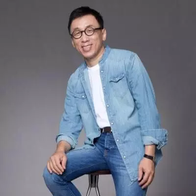 腫瘤拖7年!苦苓寫好遺囑「55坪房產全給小10歲妻」 買10份保險:願她漂亮又有錢