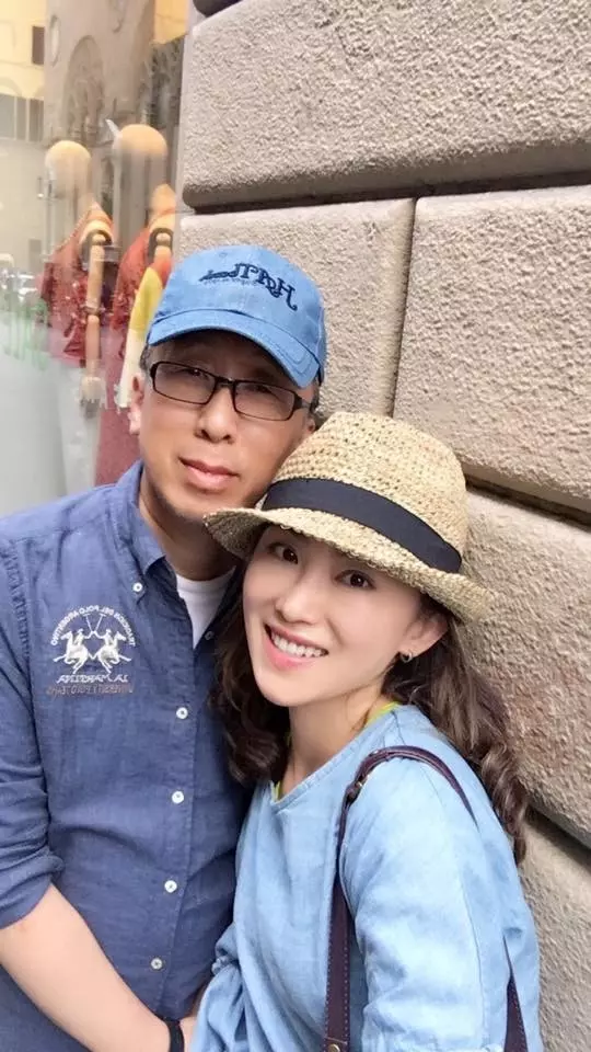 腫瘤拖7年!苦苓寫好遺囑「55坪房產全給小10歲妻」 買10份保險:願她漂亮又有錢