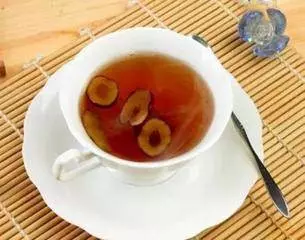 睡前喝一杯「紅棗枸杞茶」有什麼好處嗎?趕緊看看,比吃補品更好哦!