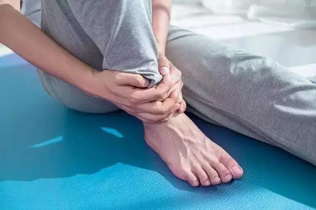 身體出現5大症狀,說明你的血管已經堵塞了,趕緊自查一下