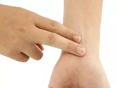 身體出現5大症狀,說明你的血管已經堵塞了,趕緊自查一下