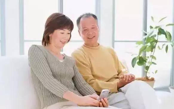 不管孩子有多孝順,人老了,最好不要和子女住一起