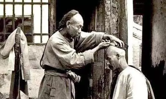 清朝一律要留辮子,那禿頂和光頭的人怎麼辦?