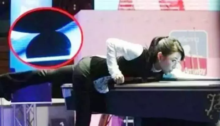 撞球比賽中尷尬的「犯規」 潘曉婷碰到球, 最後一張我服了！