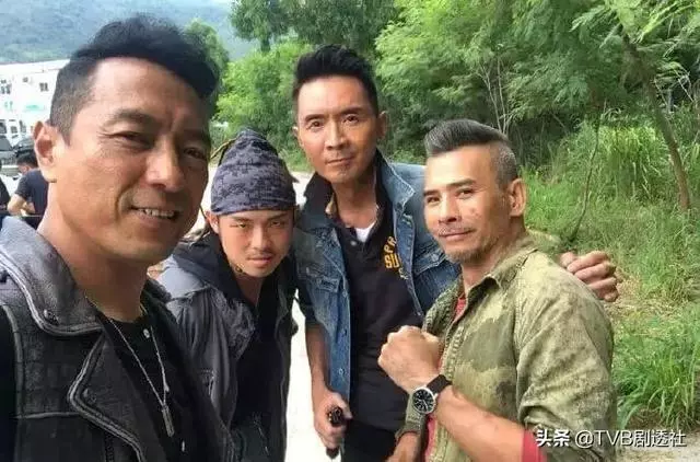 模特出身與李嘉欣是同學,悍匪形象深入人心,58歲感情依然沒有著落~~~