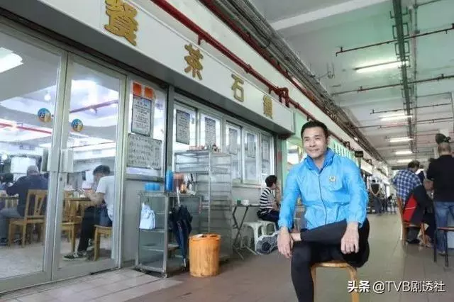 模特出身與李嘉欣是同學,悍匪形象深入人心,58歲感情依然沒有著落~~~