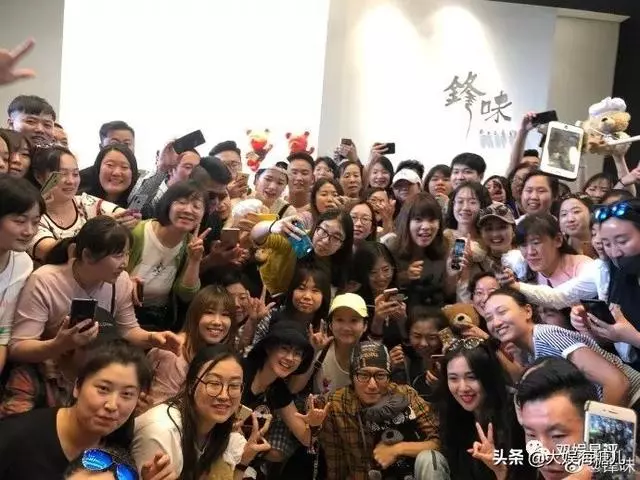 張柏芝為兒子精心舉辦生日會,謝霆鋒卻曬出這樣一張照片!