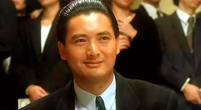 【捕獲野生周潤發!】發哥騎單車去買菜,63歲的他一臉滄桑,10萬自行車意外搶鏡,大喊:別拍別拍!