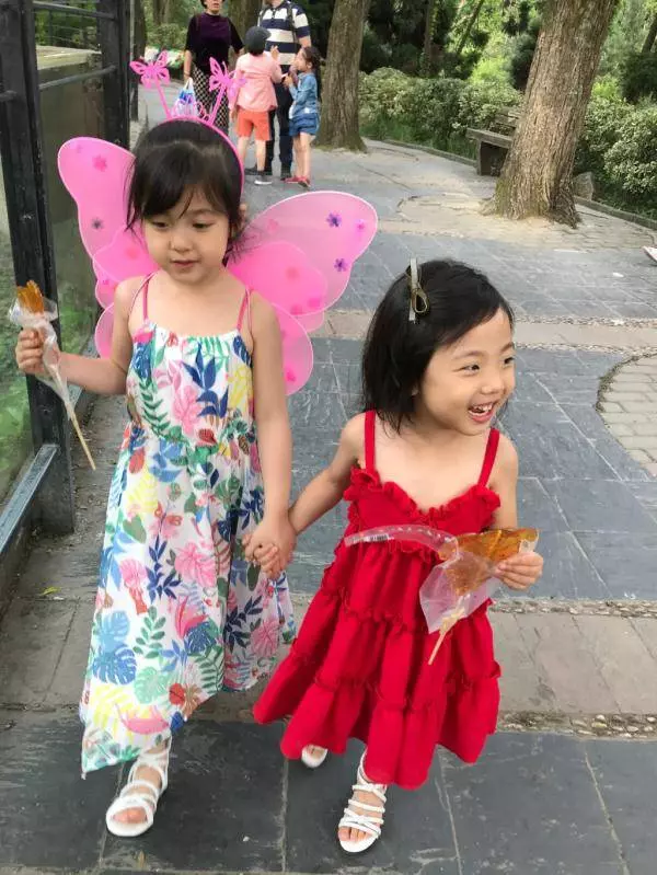 劉畊宏曬全家遊玩照,兒子留長發只為做公益?