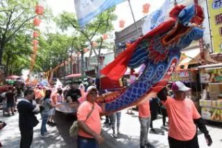 2019鹿港慶端陽全台獨一無二龍王祭隆重登場 龍舟陣藝陣踩街吸引眾多遊客目光
