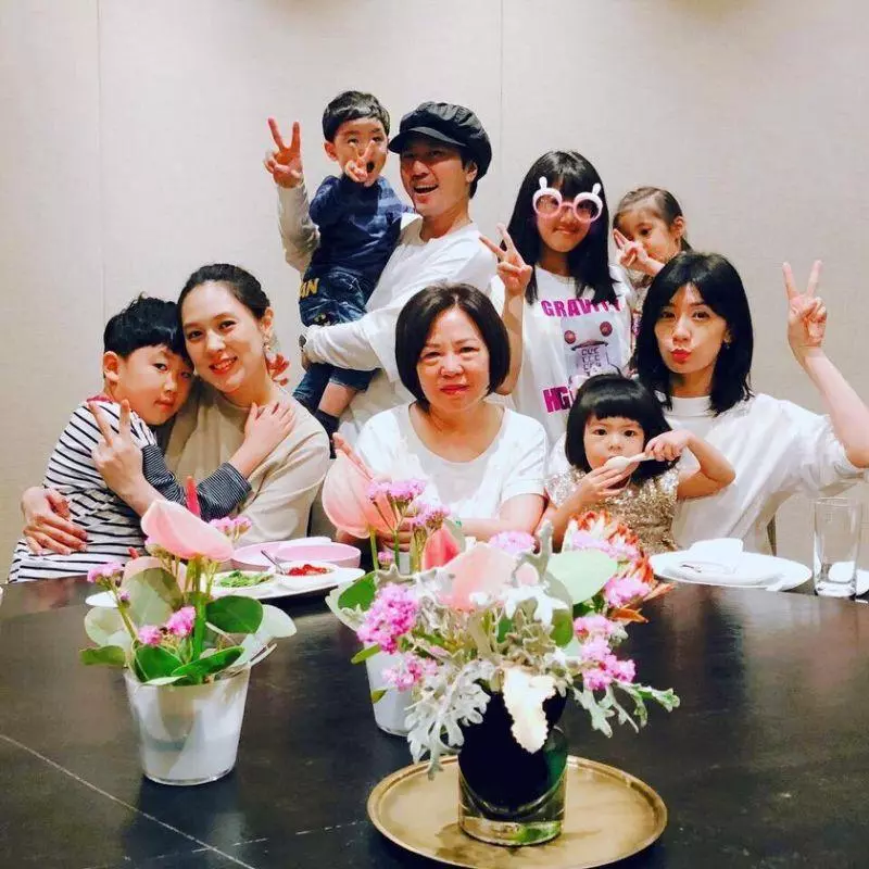 梧桐妹回台灣...親吐和賈靜雯分隔兩地2年:對妳的思念沒停過