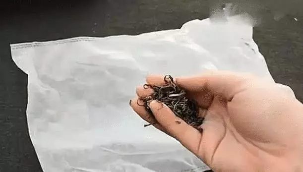 買了30年的鞋,才知道鞋盒裡這層白布竟然這麼重要,真的很實用