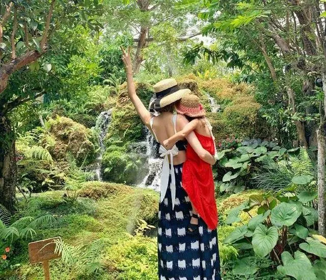 母親節昆凌秀恩愛,張柏芝曬與媽媽合照,都不敵楊冪12字圈粉!