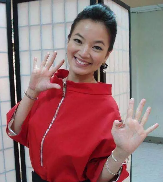 不進豪門「嫁和尚」的女星:她當紅隱退「懷孕生子慘遭拋棄」,她貌不驚人卻「被寵成公主」!
