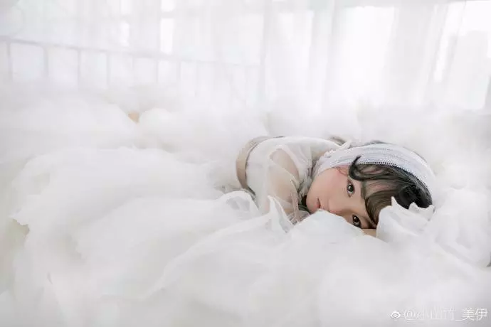 小山竹從素人小孩變日系美女,顏值不輸星二代
