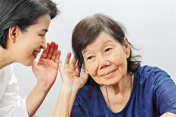 無意間聽到兒子與兒媳的對話,讓我天倫之樂的夢醒了…再也不想幫帶小孩了!