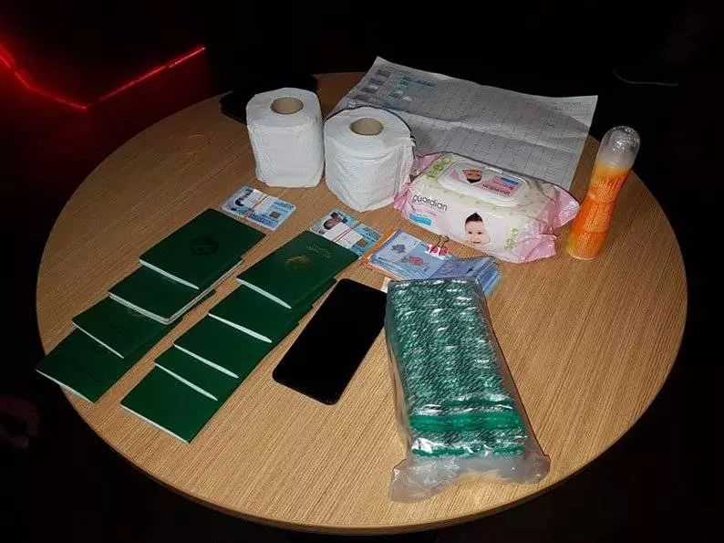 大馬4黑幫在夜店尋歡遇警方臨檢,身上的象徵讓被警方當場捕!