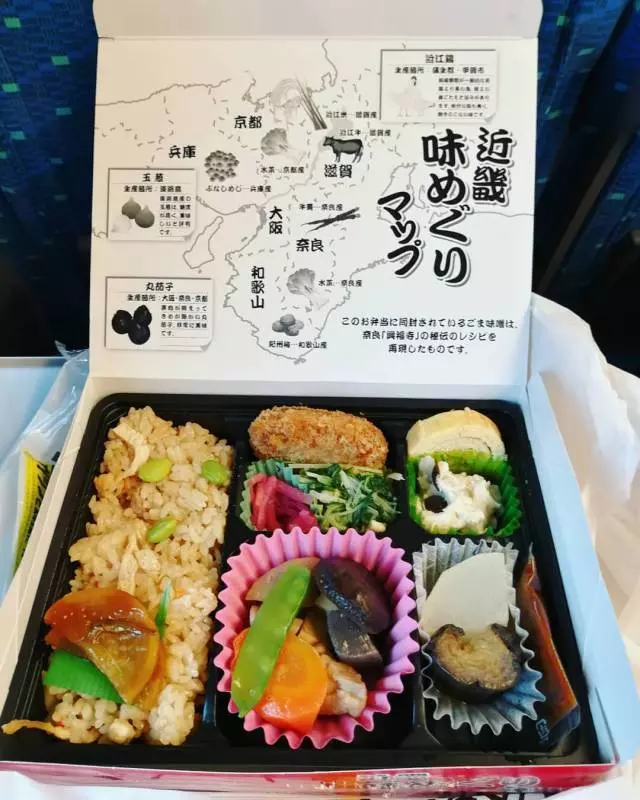 貼心到太誇張!23個「讓你想立馬移民日本」的生活小物 #11. 「一次性口紅」隨時補色不佔空間!!