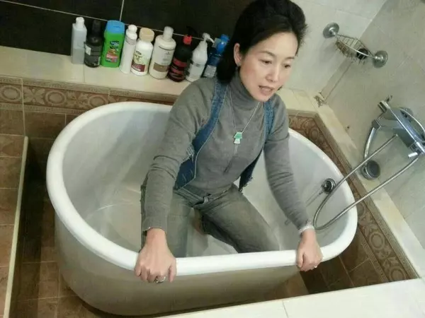 「方岑」驚罹「帕金森氏症」退出演藝圈,發病前「十大早期徵兆」須當心,無法根治的腦退化真相