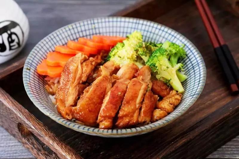 雞腿最好吃的做法,醬香四溢,鮮嫩多汁,味道好,做法簡單!