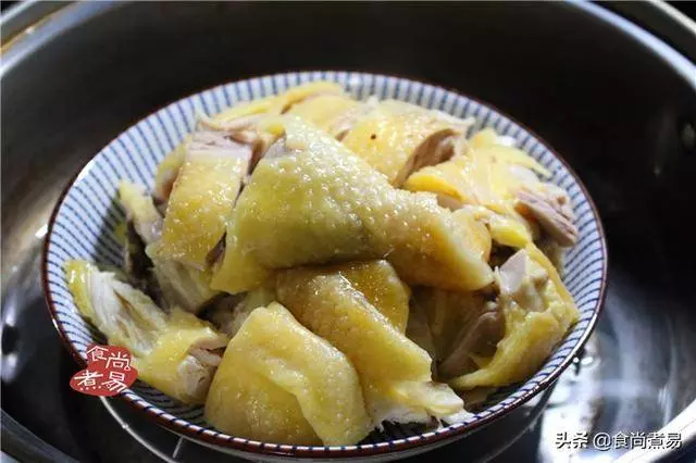 雞肉這樣做,咸香入味又簡單,家人三天兩頭就喊饞,客家人最愛