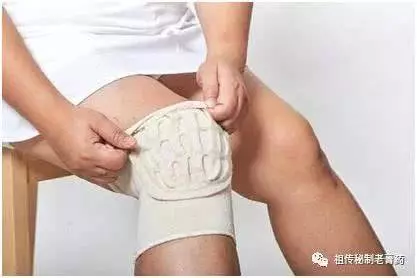 「紅糖 + 黑豆」煮著吃,不出半月滑膜炎消失了,膝蓋不疼了,腿腳也不麻木了!