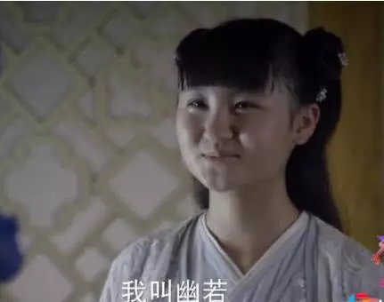 6歲被成龍抱著上春晚,後來因太胖被罵,17歲回國美到認不出