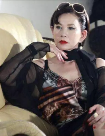 曾比林志玲還火,卻嫁入豪門不孕,19次試管無效,今患癌症離婚