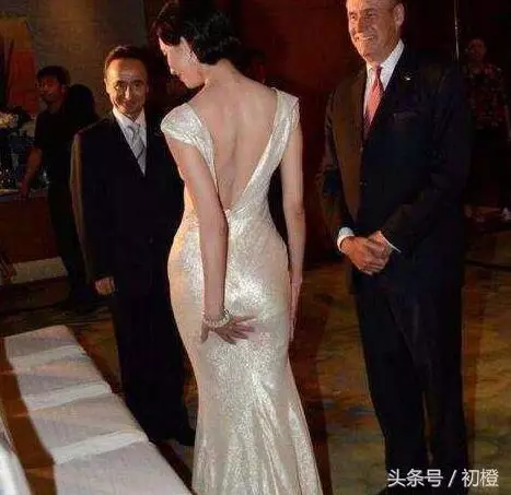 林志玲最尷尬的一次,穿錯裙子動作太明顯,女神形象全無!
