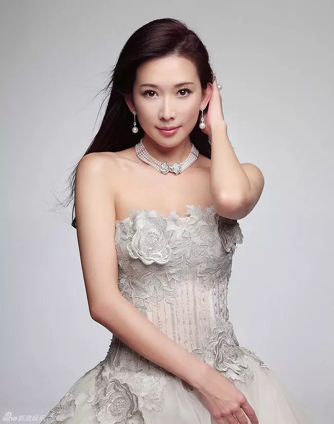 林志玲最尷尬的一次,穿錯裙子動作太明顯,女神形象全無!