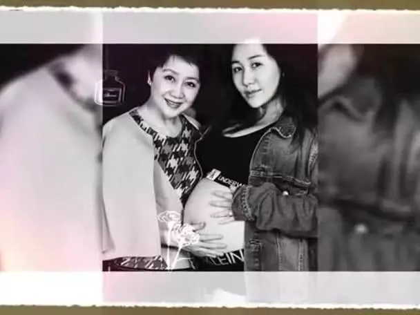 賭王四太眾子女罕見拍全家福,何超盈大孕肚成全場焦點!