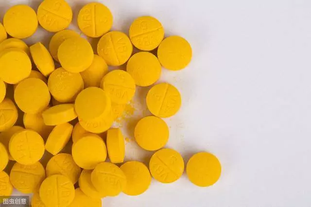 補充大劑量維生素C能預防感冒?維生素C多吃無害?看看醫生怎麼說