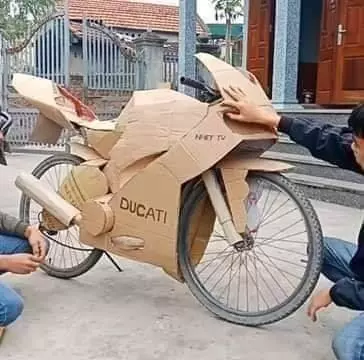 表白是什麼,表白就是冒著以後連朋友都不能做的危險去賭能光明正大的牽你手擁抱你愛你的機會。