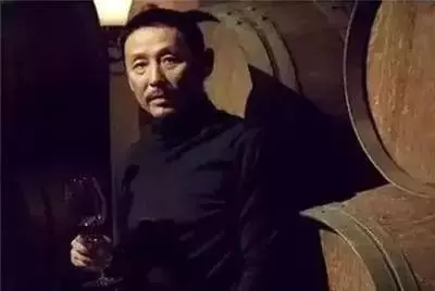 不喝酒的男人和喝酒的男人…男人的一生,絕大多數時間應該是和…