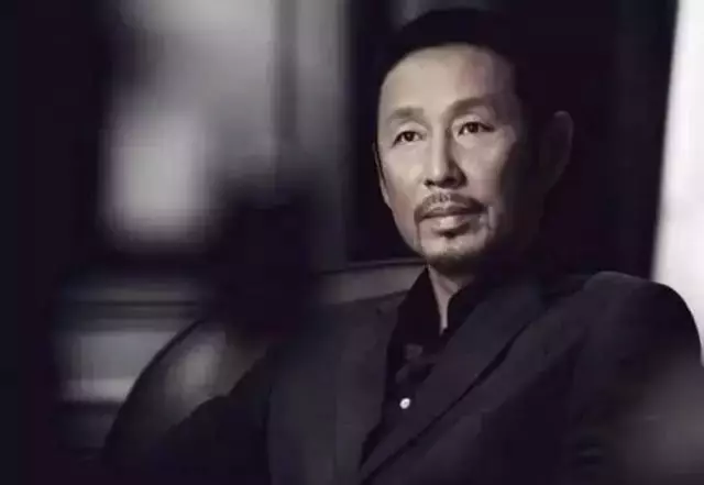 不喝酒的男人和喝酒的男人…男人的一生,絕大多數時間應該是和…