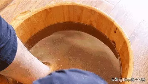 高血壓,謹記早起三不做,飯後三不急,睡前三不宜!降低血壓峰值