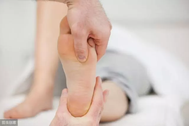 腳上有五大「強生穴」,經常按一按,能強身健體,延年益壽