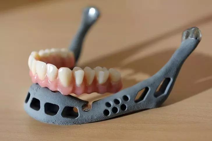 25個征服全世界的「超強3D列印作品」 他印出比薩諾斯「更精緻的無限手套」!
