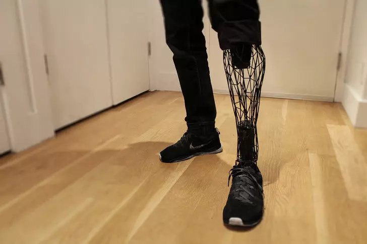 25個征服全世界的「超強3D列印作品」 他印出比薩諾斯「更精緻的無限手套」!