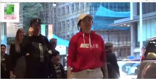 64歲林青霞被傳再婚後,現身商場血拚,爆肥到完全認不出