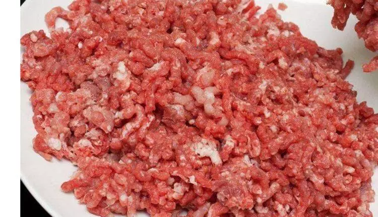生病是自己「吃」出來的,4種食物全扔了也不要吃,有致ai風險,很多人卻天天吃