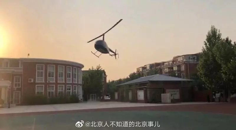寵女最高境界!富爸爸「把直升機開到學校」當女兒作業 霸氣喊「我沒必要炫富」網友一面倒力挺他