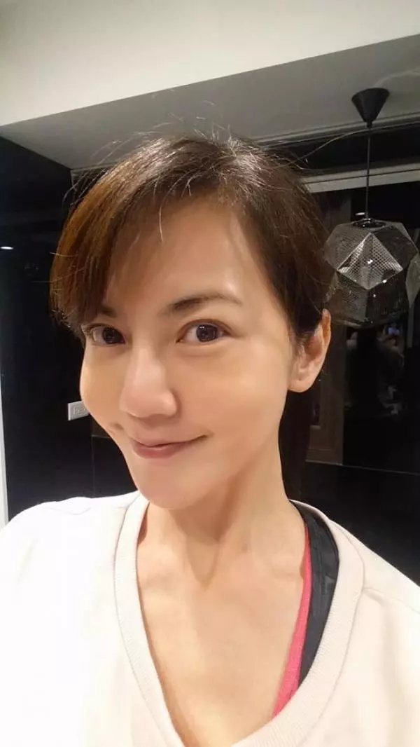 41歲美魔女「不運動」,身材竟比20歲時還火辣!沒想到去年她到醫院檢查,卻發現自己得了「這種病」,讓人頭皮發麻...