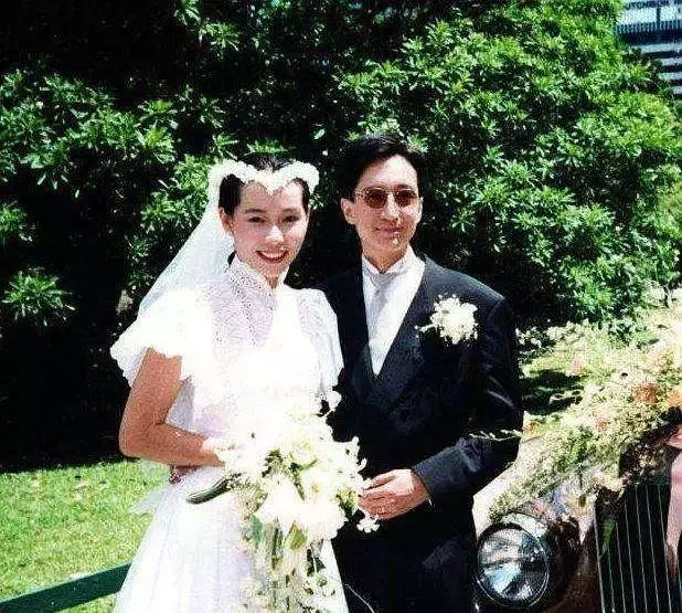她女扮男裝走紅,卻因「妖媚」被張國榮誇天才,如今出鏡讓人吃驚