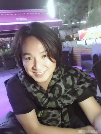 張柏芝初戀男友,曾帥過謝霆鋒,遭鄭伊健打壓,現胖成油膩大叔