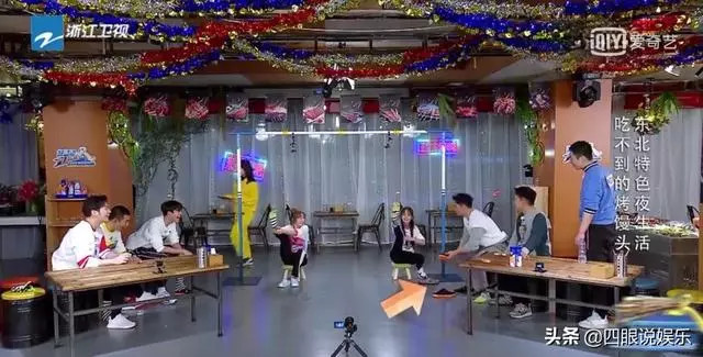 《奔跑吧》同做遊戲baby備受冷落,宋雨綺成團寵兩人相差太大!