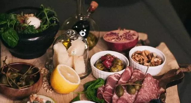 健康丨最傷胃的七個飲食習慣,你還在每天重複嗎?