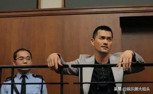 63歲呂良偉為小13歲嬌妻慶生,楊小娟打扮粉嫩卻比呂良偉還顯老