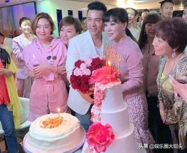 63歲呂良偉為小13歲嬌妻慶生,楊小娟打扮粉嫩卻比呂良偉還顯老